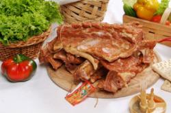 CARNE, MEZELURI - din carne porc, carne vita, carne pui - FERMA ZOOTEHNICA, Baia Mare, MM, m2010_31.jpg